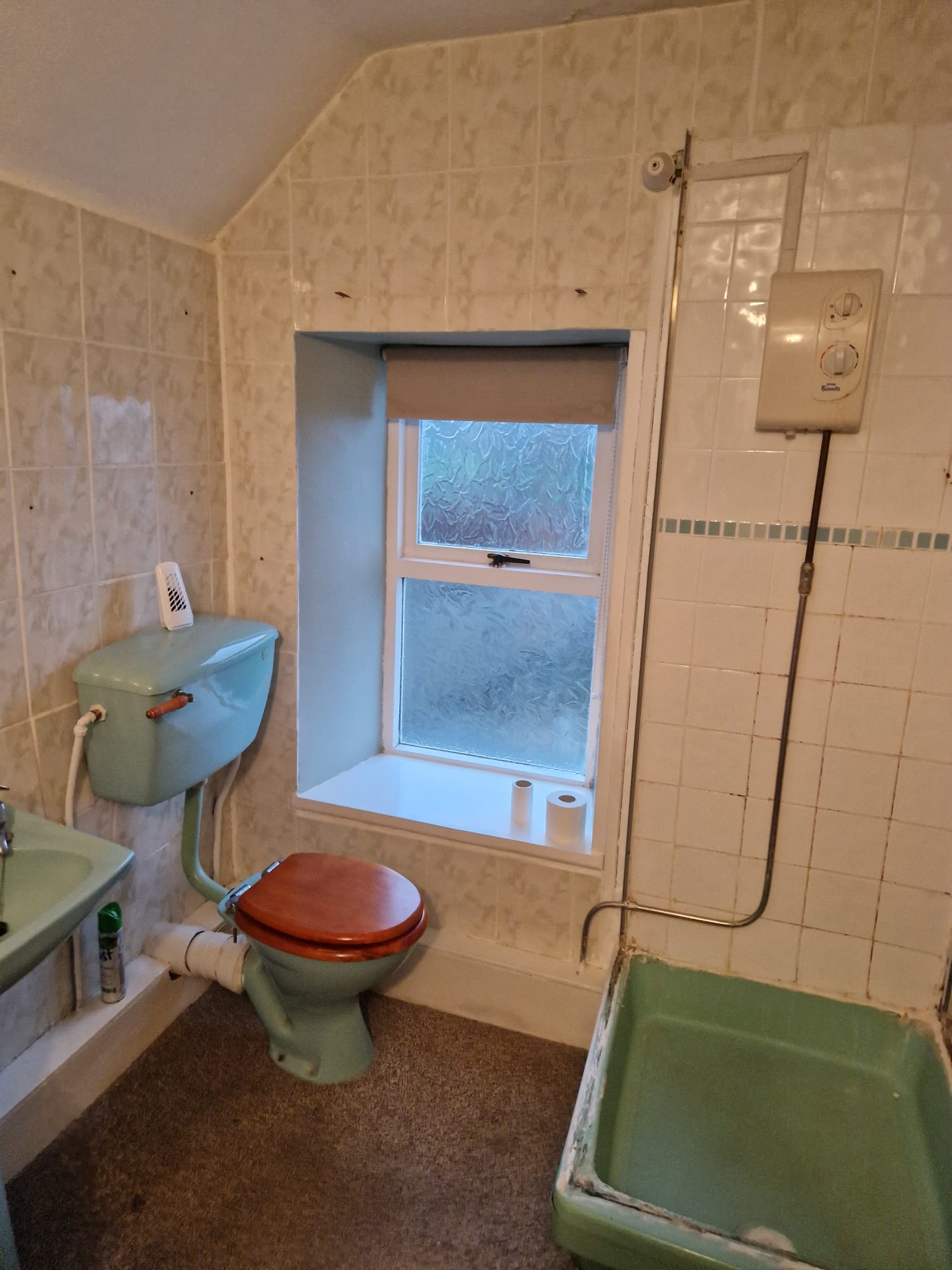 Bathroom Renovation Before and After - H2 Bathrooms Project
