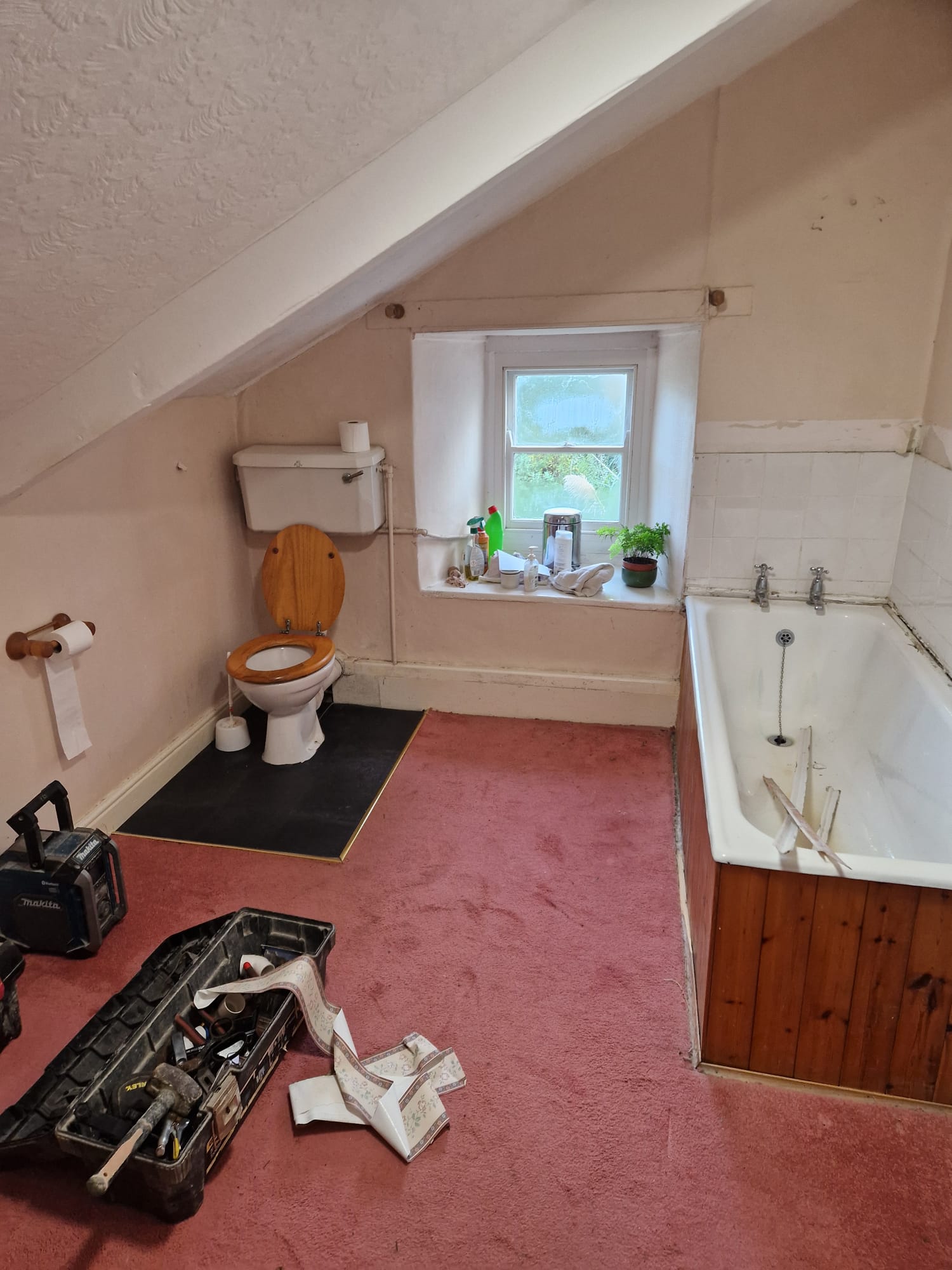 Bathroom Renovation Before and After - H2 Bathrooms Project