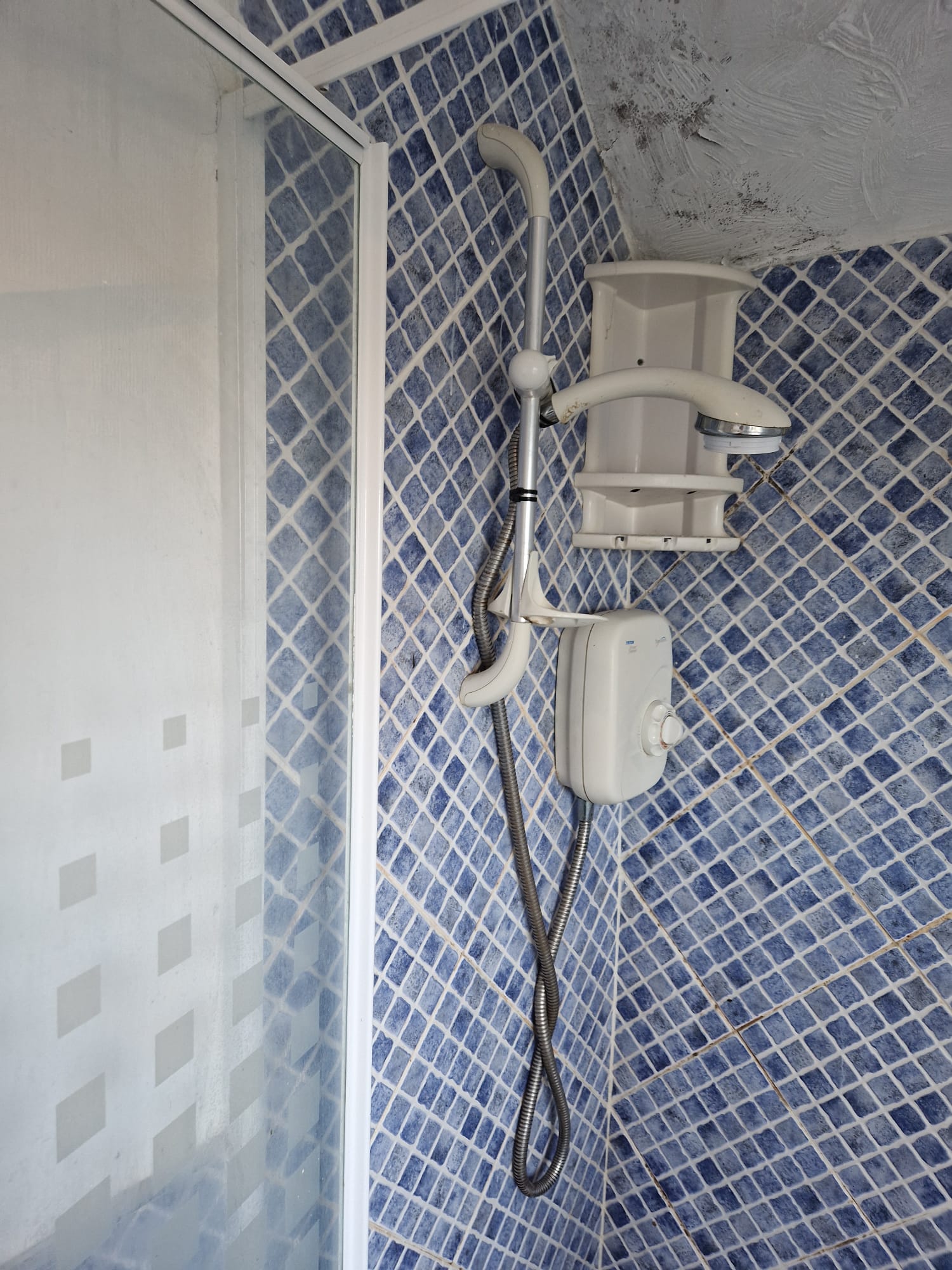Bathroom Renovation Before and After - H2 Bathrooms Project