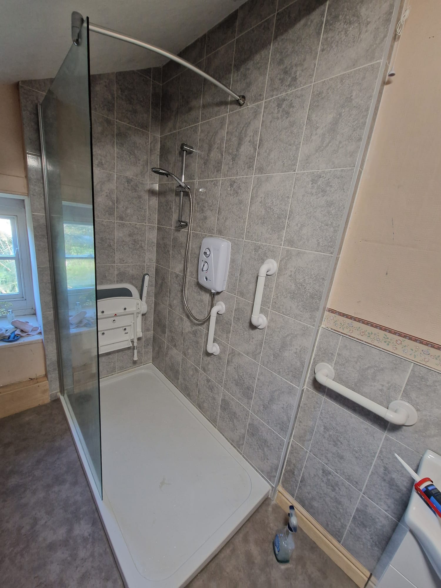 Bathroom Renovation Before and After - H2 Bathrooms Project