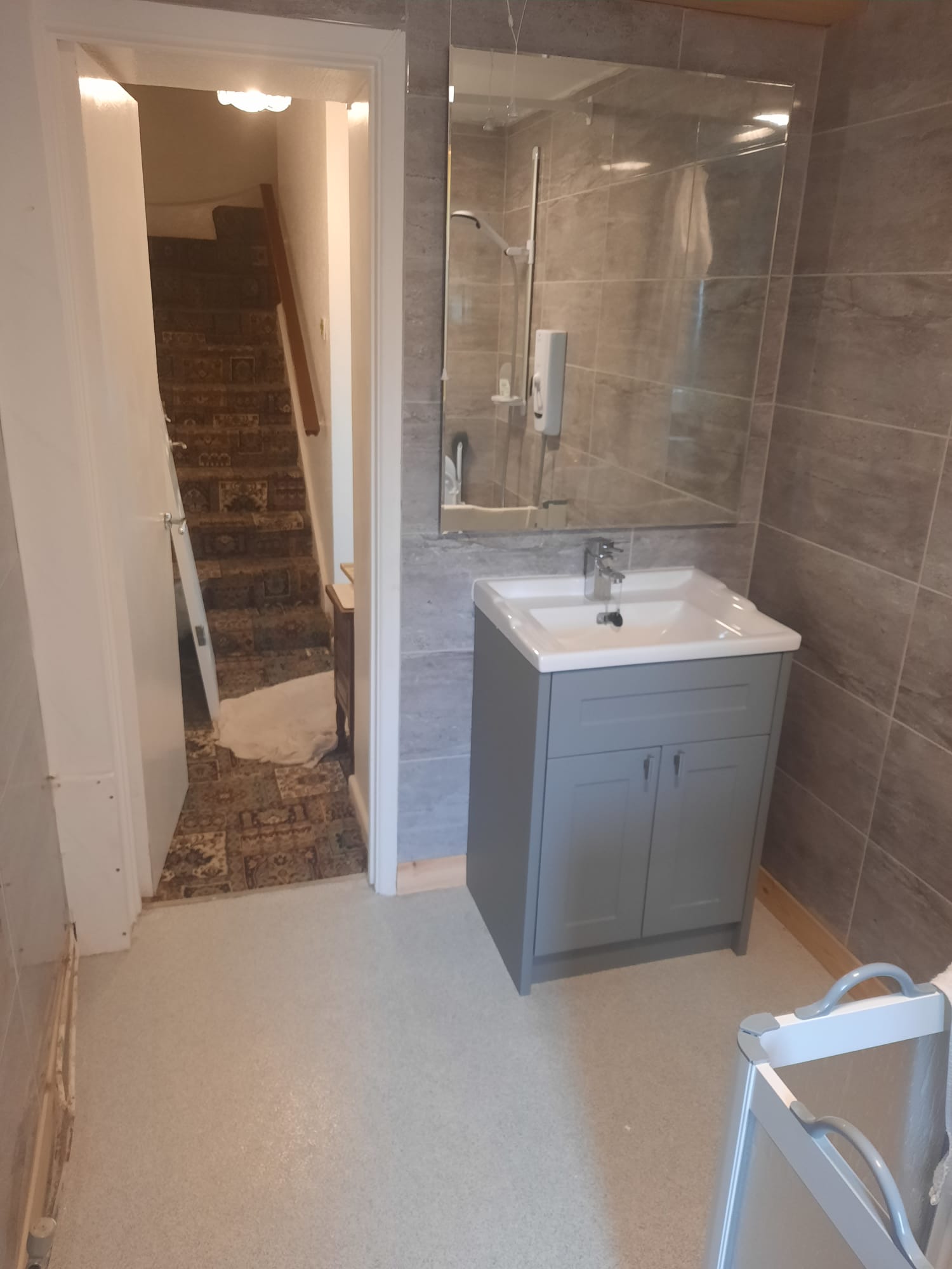 Adaptation Before and After - H2 Bathrooms Project