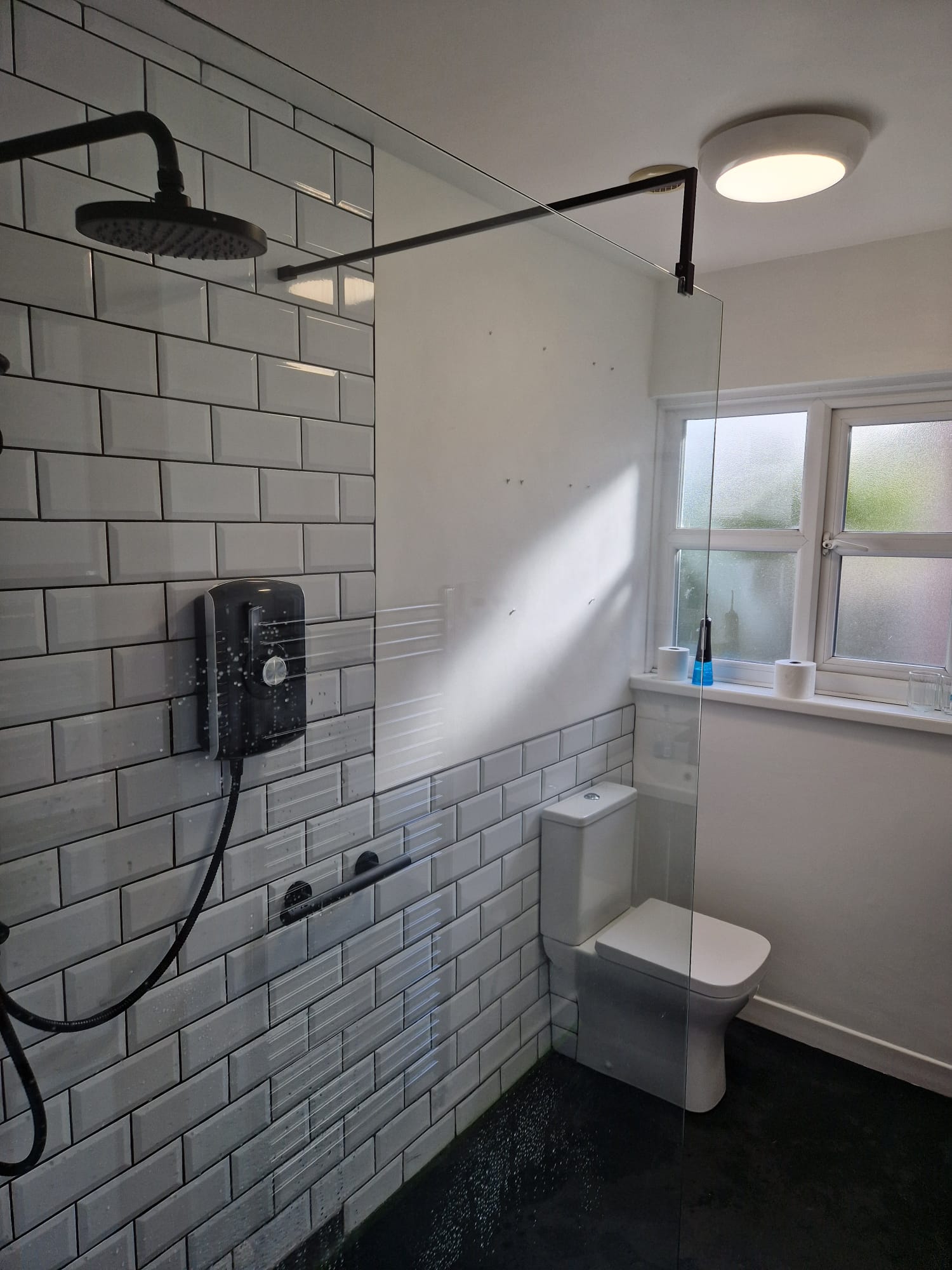 Adaptation Before and After - H2 Bathrooms Project
