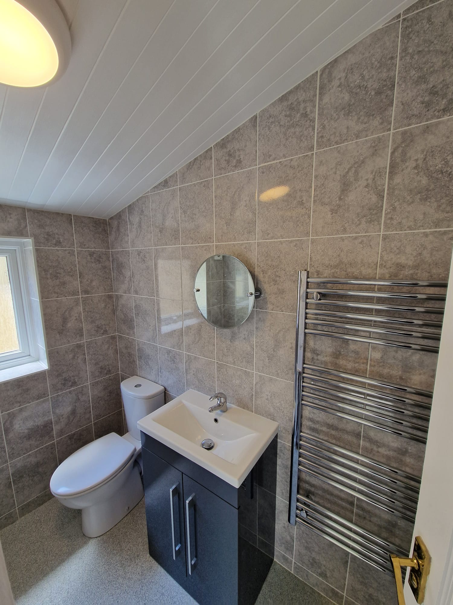 Adaptation Before and After - H2 Bathrooms Project