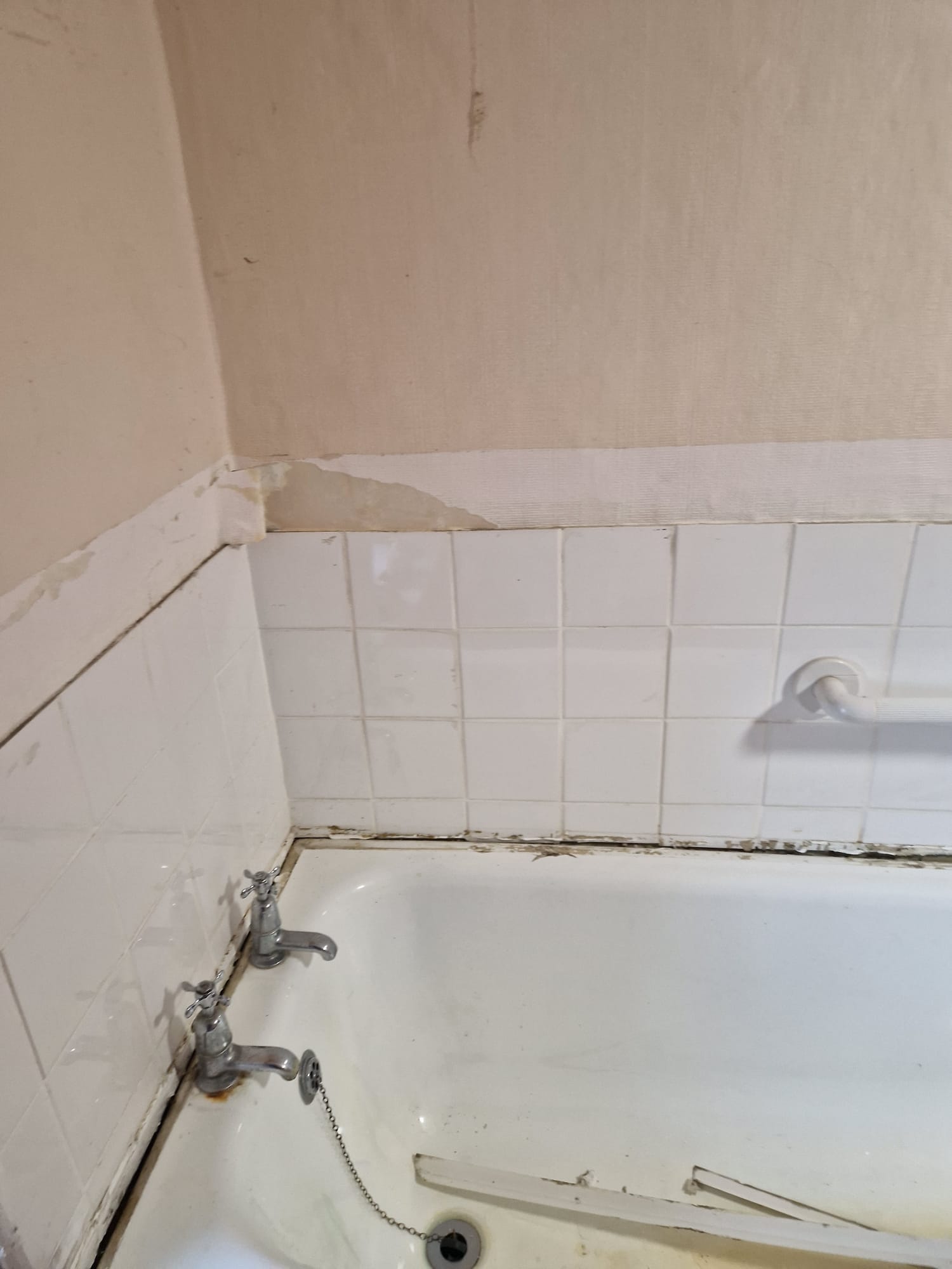 Bathroom Renovation Before and After - H2 Bathrooms Project