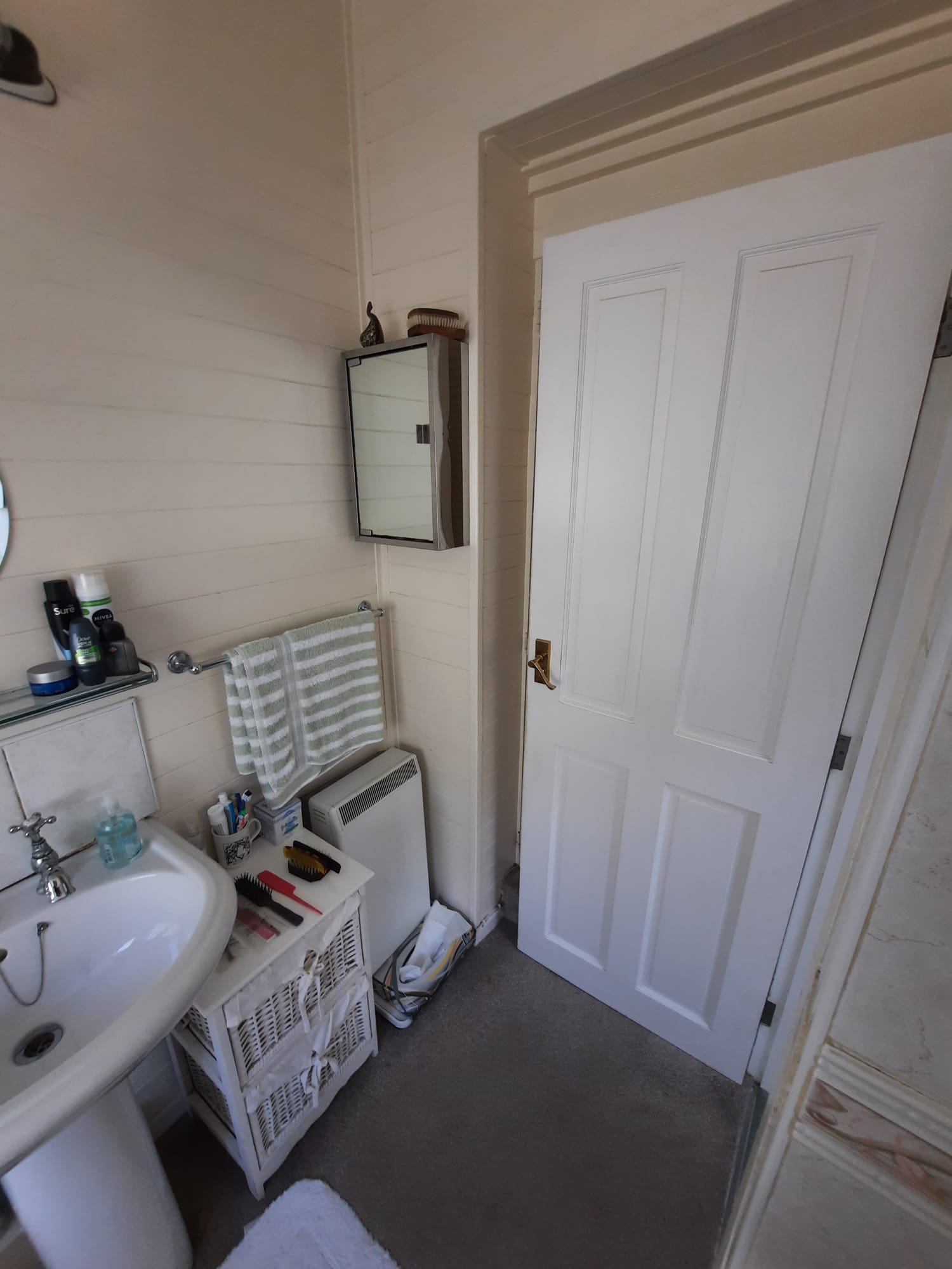 Adaptation Before and After - H2 Bathrooms Project