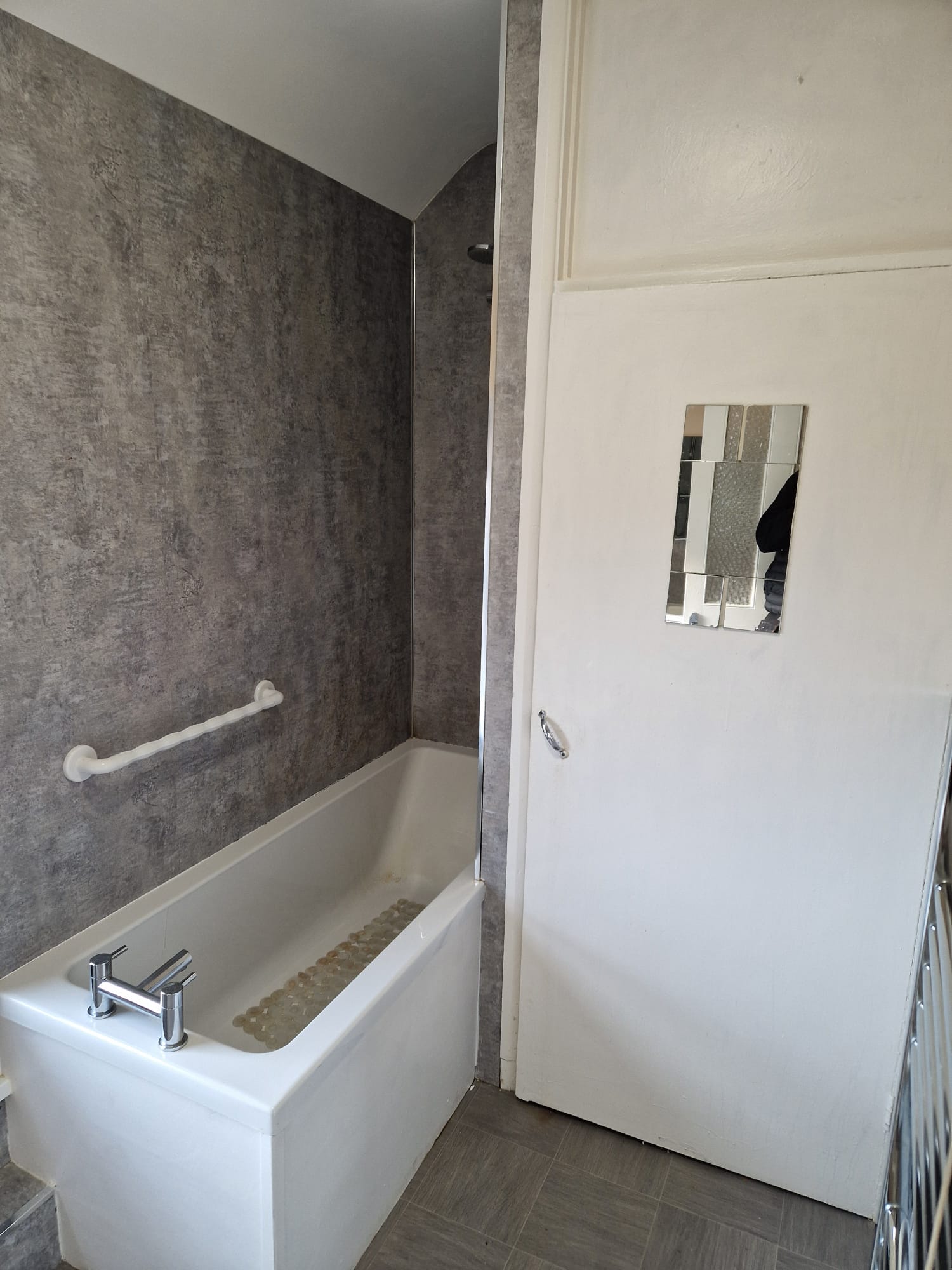 Adaptation Before and After - H2 Bathrooms Project